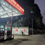তেলসংকটে ঢাকায় বন্ধ হয়ে যাচ্ছে পাম্প