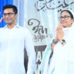 ‘অধিকার কেড়ে নিতে দেব না!’ রেড রোডে ইদের মঞ্চ থেকে বিজেপি-কমিশনকে কড়া বার্তা মমতার