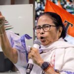 ‘ওদের ভয় দেখালে আমরা চাকরি দেব’, আইপ্যাক বিতর্কে এবার রণংদেহী মমতা