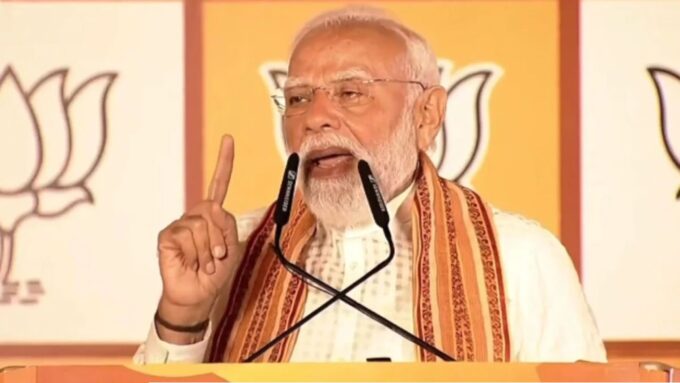 প্রধানমন্ত্রীকে খুনের ছক? বেঙ্গালুরুতে মোদীর যাত্রাপথে উদ্ধার জিলেটিন স্টিক, আটক ১