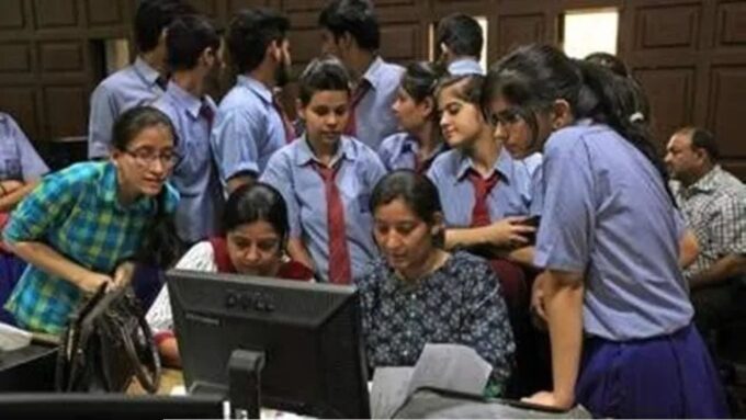 উচ্চ মাধ্যমিকের রেজাল্টে মন খারাপ? নম্বর বাড়াতে ফের বসা যাবে পরীক্ষায়! বড় ঘোষণা সংসদের