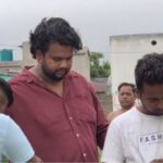 চোখে জল, গলা বুজে আসছে! সাতসকালে বাড়ি বাড়ি গিয়ে ‘দল ছাড়ার’ ঘোষণা তৃণমূল কাউন্সিলরের, তোলপাড় অনুব্রতর জেলা!