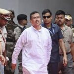 শপথ নিলেন ৩৫ মন্ত্রী, কিন্তু কার হাতে কোন দপ্তর? জল্পনার মাঝেই হঠাৎ দিল্লি উড়ে যাচ্ছেন মুখ্যমন্ত্রী শুভেন্দু! নেপথ্যে কি শাহী ফরমান?