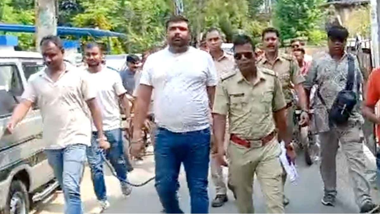 রাজ্যে পালাবদল হতেই শ্রীঘরে একদা ‘ত্রাস’ পাপাই রাহা, ক্ষমতা হারিয়ে কোমরে দড়ি তৃণমূল নেতার