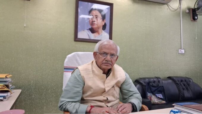 ভবানীপুরের বাড়িতে পৌঁছে প্রশ্ন তদন্তকারীদের, কী জানালেন বর্ষীয়ান তৃণমূল বিধায়ক?
