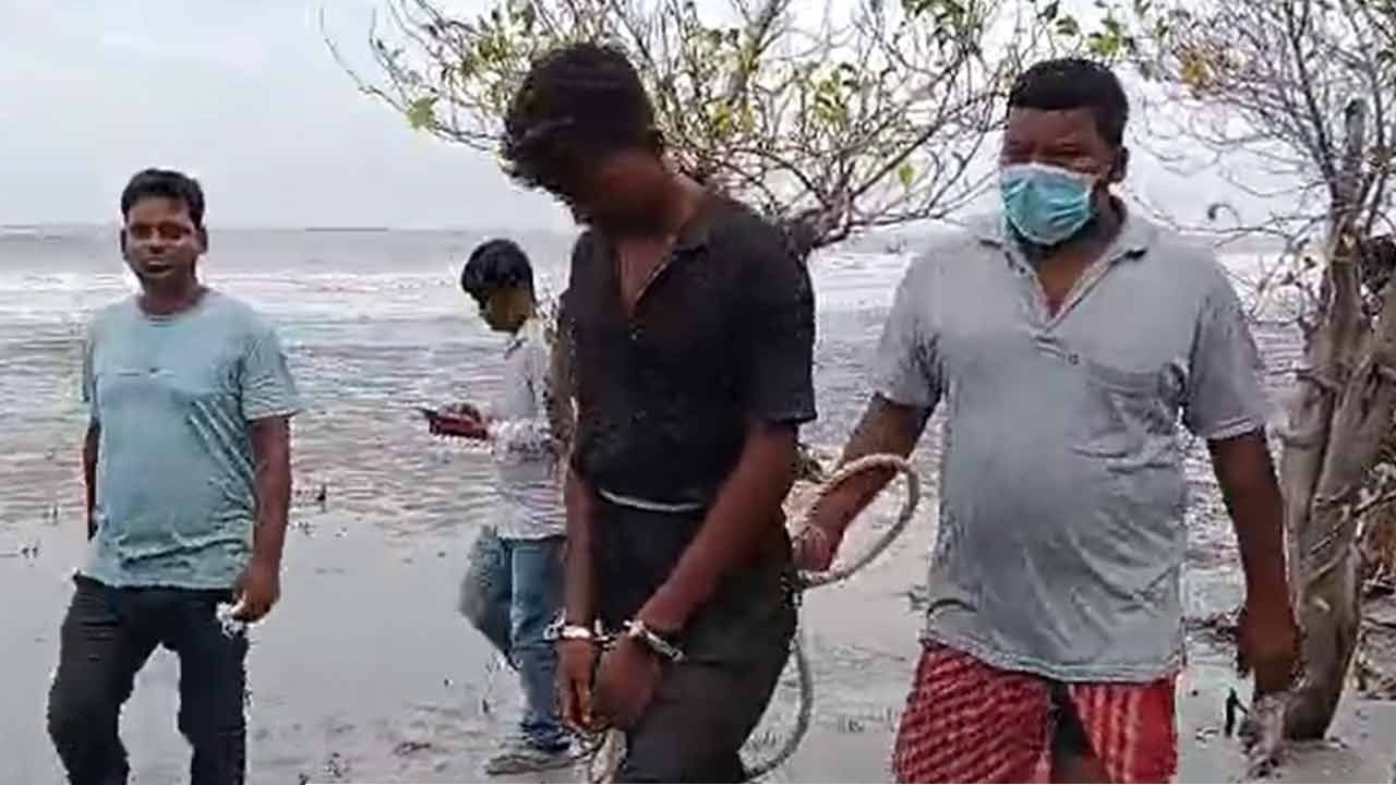 বালির নীচে পুঁতে রাখা ছিল দেহ, বিবাহবহির্ভূত সম্পর্ক ঘিরে খুনের অভিযোগে চাঞ্চল্য