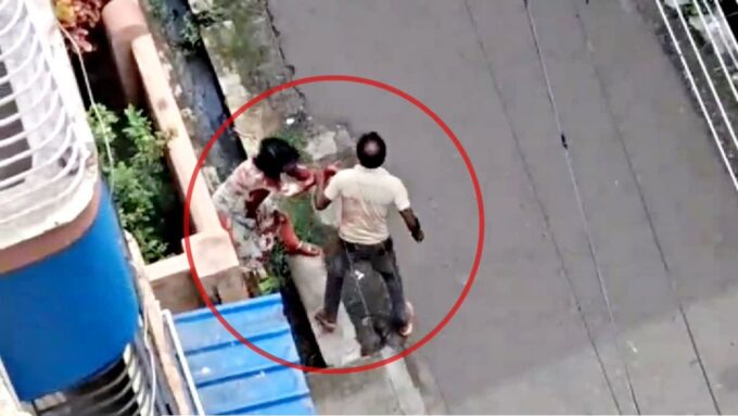 প্রেমিকার গলায় ছুরি চালিয়ে আত্মহত্যার চেষ্টা প্রেমিকের! সাতসকালে রক্তারক্তি সোদপুরে