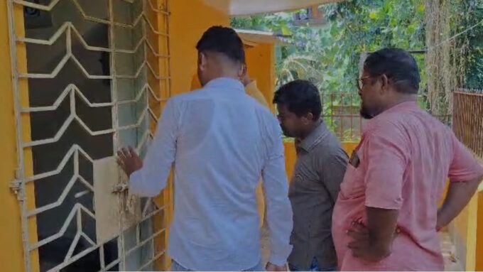 Burdwan: মন্ত্রীর পাড়াতেই দুঃসাহসিক চুরি! এক রাতে ৫ বাড়িতে তাণ্ডব চোরদের, কাঠগড়ায় নিরাপত্তা