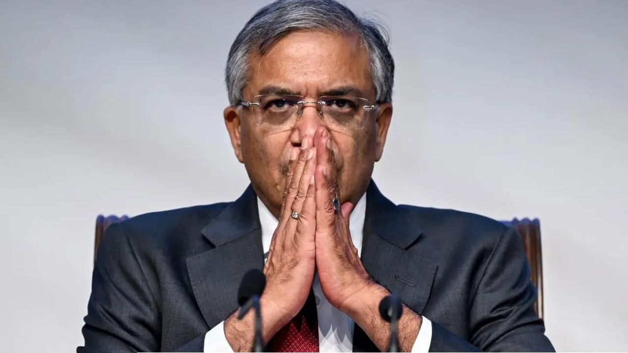 জ্ঞানেশ কুমারকে কালো পতাকা, ‘গো ব্যাক’ স্লোগান দক্ষিণেশ্বরেও