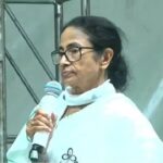 "রানওয়েতে আধঘণ্টা আটকে রাখা হল আমাকে!" খড়দহ থেকে মোদী সরকারকে চরম হুঁশিয়ারি মমতার