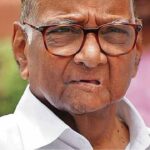 হাসপাতালে ‘মারাঠা স্ট্রংম্যান’! বারামতির হাইভোল্টেজ লড়াইয়ের আগেই অসুস্থ শরদ পাওয়ার