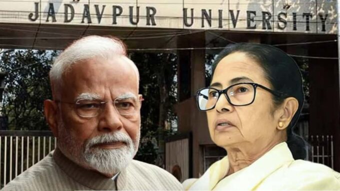 প্রশ্ন করা মানেই অরাজকতা নয়! যাদবপুরের পাশে দাঁড়িয়ে প্রধানমন্ত্রীর ‘শিষ্টাচার’ নিয়ে পাল্টা তোপ মমতার