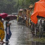 রেকর্ড বৃষ্টিতে ভিজল বাংলা, বৈশাখের গরমে স্বস্তির পরশ! গণনার দিনও কি বৃষ্টির ভ্রুকুটি?