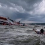 শেষ মুহূর্ত পর্যন্ত সন্তানকে বাঁচাতে লড়াই মায়ের, নৌকাডুবিতে মা-ছেলের নিথর দেহ দেখে চোখের জল মন্ত্রীরও