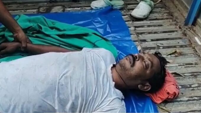ক্লাবের ভেতর তৃণমূল কর্মীর ঝুলন্ত দেহ! বিধানসভা  ভোটের ফল বেরোতেই কি শুরু হল বদলার রাজনীতি? চাঞ্চল্য পূর্বস্থলীতে