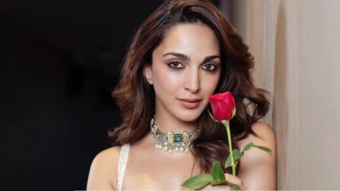 ‘মেয়ে একাধিক প্রেম করলেও আপত্তি নেই!’ মডার্ন মাদার কিয়ারার মন্তব্যে তোলপাড় নেটপাড়া