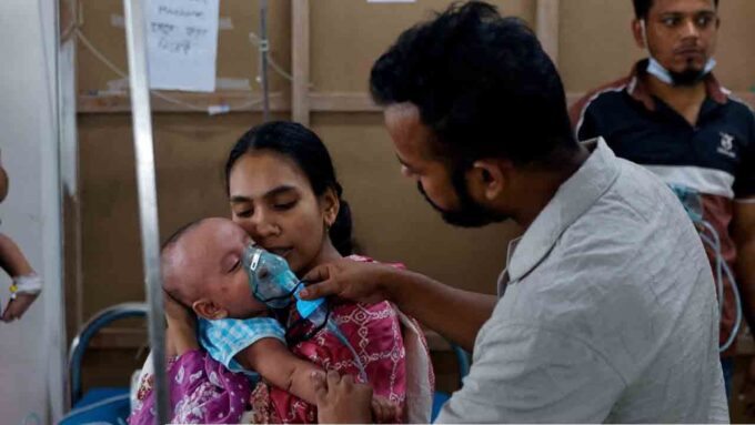 বাংলাদেশে বেলাগাম হামের তাণ্ডব! ৫০০ ছাড়াল শিশুমৃত্যু, ইউনূস সরকারের গাফিলতিতেই কি লাগল মড়ক?