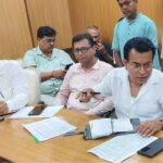 টলিপাড়ায় ‘ত্রাস’ স্বরূপ বিশ্বাস! ২৬টি গিল্ডের প্রতিনিধিদের সঙ্গে রুদ্রনীলের হাইভোল্টেজ বৈঠক, নবান্নে জমা পড়ল বিস্ফোরক রিপোর্ট