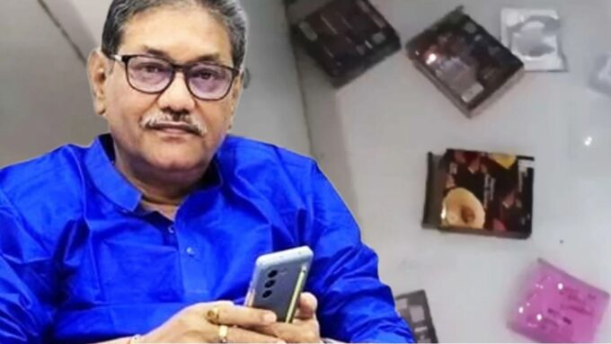 সুরেন্দ্রনাথের পর এবার পাণ্ডবেশ্বর! প্রাক্তন তৃণমূল বিধায়কের বিলাসবহুল কার্যালয়ে বিছানা-বালিশ, ড্রয়ার খুলতেই মিলল কন্ডোমের স্তূপ