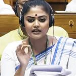 হাওয়াই চটি ছেড়ে এবার কি পদ্মবনে সায়নী? দিল্লির রুদ্ধদ্বার চা-চক্রে শুভেন্দুর পাশে অভিষেকের ‘সেনাপতি’, কাঁপছে ঘাসফুল শিবির