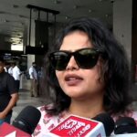 ছোট চুল আর কুর্তিতে সম্পূর্ণ অচেনা সায়নী! দলবদল ও বিদ্রোহের আবহে সাংবাদিকদের কী বার্তা দিলেন নেত্রী?