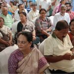 পুরসভার মঞ্চে মুখ্যমন্ত্রী, সামনের সারিতে মমতার ভ্রাতৃবধূ কাজরী! শুরু রাজনৈতিক চর্চা