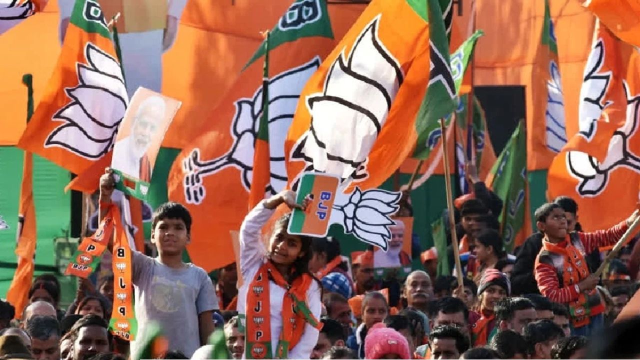 শমীকের বৈঠকে সংগঠন গোছানোর বার্তা, দ্রুত ভোটের দাবিতে সরব বিজেপি