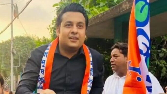 তোলাবাজির অভিযোগে বড় পদক্ষেপ! পুলিশের জালে ফিরহাদ-ঘনিষ্ঠ প্রাক্তন কাউন্সিলর