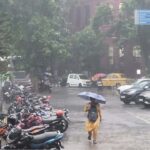 উত্তরে কমবে বৃষ্টি, দক্ষিণে বাড়বে দাপট! সপ্তাহান্তে কলকাতায় ভারী বর্ষণের সতর্কতা