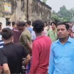 কথা মতো খুলল জুটমিল, কাজে ফেরার আশায় ভিড় শ্রমিকদের; ১৬ জুলাই থেকে শুরু হবে নিয়মিত উৎপাদন