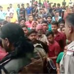 অশালীন আচরণের অভিযোগ ঘিরে শান্তিপুরে তুমুল বিক্ষোভ, স্কুলে ভাঙচুর; তদন্তে পুলিশ