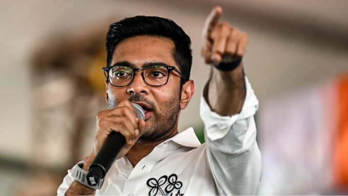 ইচ্ছাকৃত ভাবে নির্দেশ অমান্য করছেন!" ২ বার হাজিরা এড়াতেই এবার অভিষেকের বিরুদ্ধে চরম পদক্ষেপের আর্জি সিআইডি-র