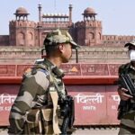 ‘লালকেল্লায় বোমা!’ অজ্ঞাত ফোনে চাঞ্চল্য, তন্নতন্ন করে তল্লাশি দিল্লি পুলিশের