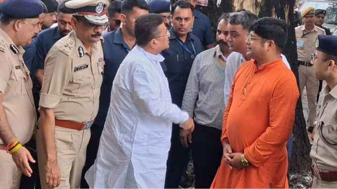 ‘গণপিটুনি নয়, ইন্দ্রজিৎকে খুন করা হয়েছে’, বারুইপুরে পরিবারের পাশে মুখ্যমন্ত্রী