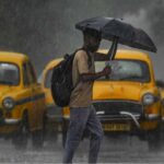 টানা বৃষ্টি উধাও কলকাতায়, আর্দ্রতার অস্বস্তির মাঝেই ৫ জেলায় চরম দুর্যোগের পূর্বাভাস!