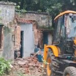 ২২ বছরের দখলদারি শেষ! ডিভিসির ১১০ কোয়ার্টারে বুলডোজার, উচ্ছেদ অভিযানে তৎপর প্রশাসন