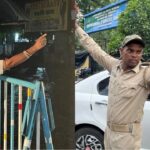 রোদ-বৃষ্টি উপেক্ষা করে পথ দেখান তাঁরা! পুরুলিয়ার রাস্তায় ট্রাফিক নয়, মানবিকতারও মুখ দুই পুলিশকর্মী
