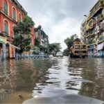 একুশে জুলাইয়ে দুর্যোগের ভ্রূকুটি! কলকাতায় মুষলধারে বৃষ্টি, উত্তরে প্লাবনের শঙ্কা