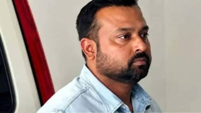 Sumit Roy : শালবনী কাণ্ডে সুমিতের স্বীকারোক্তি! রাজসাক্ষী হওয়ার ইঙ্গিতে অভিষেকের গলায় কি এবার সিআইডি-র ফাঁস?
