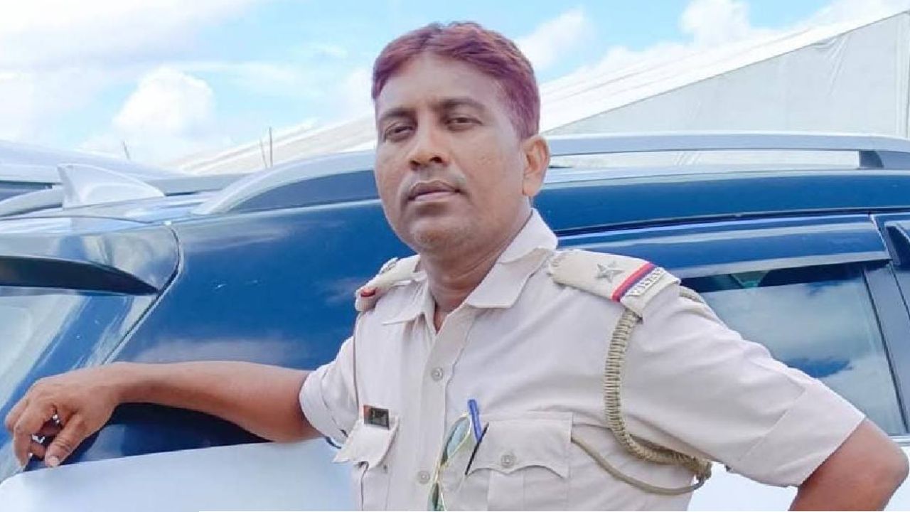 Murshidabad: জুয়ার ঠেকে হানা, বোমায় রক্তাক্ত পুলিশ! মুর্শিদাবাদের সালারে ধুন্ধুমার