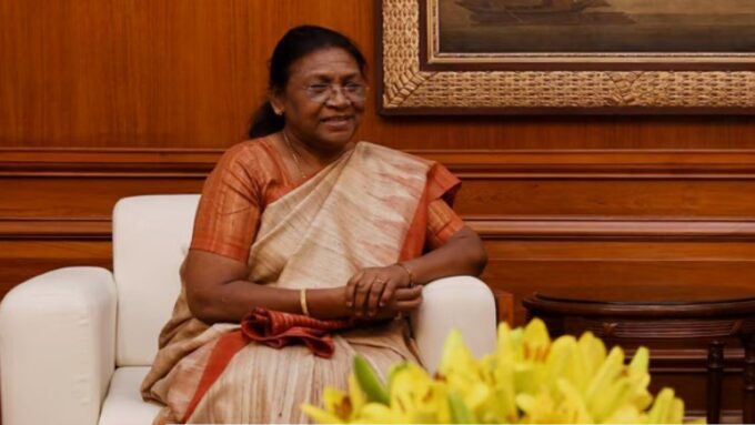 President Murmu: মাদক বিরোধী আইনের সঙ্গে সরাসরি সংঘাত, রাজ্যের গুন্ডাদমন বিলে সই করলেন না রাষ্ট্রপতি; রাজ্যকে বিঁধে খোঁচা বিরোধীদের