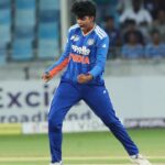 ভারতের কাছে ৫৫ রানে অলআউট, তবুও নিজের দলকেই 'সেরা' বলে অবাক দাবি পাক কোচ ওহাব রিয়াজের