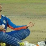 Abhishek Sharma: শতরানের পর মাঠেই ধ্যানমগ্ন অভিষেক, জ্ঞানমুদ্রার এই ভঙ্গি কীভাবে করবেন? জানুন উপকারিতা